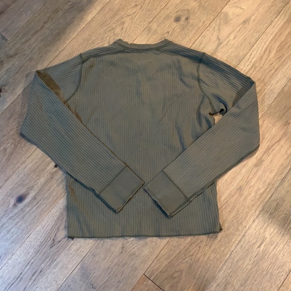 ABERCROMBIE & FITCH | vintage ribbed long sleeve olive shirt, size medium - Picture 4 of 4